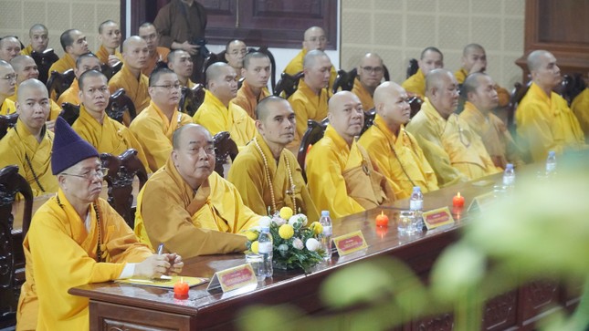 Chư tôn đức tham dự