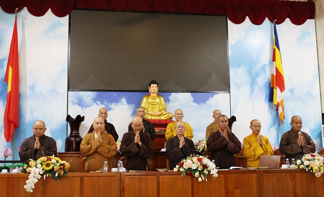 Chư tôn đức chứng minh, tham dự