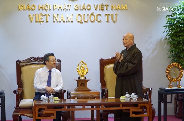 Hòa thượng Thích Lệ Trang đáp từ tại buổi tiếp thân mật phái đoàn lãnh đạo Thành ủy TP.HCM