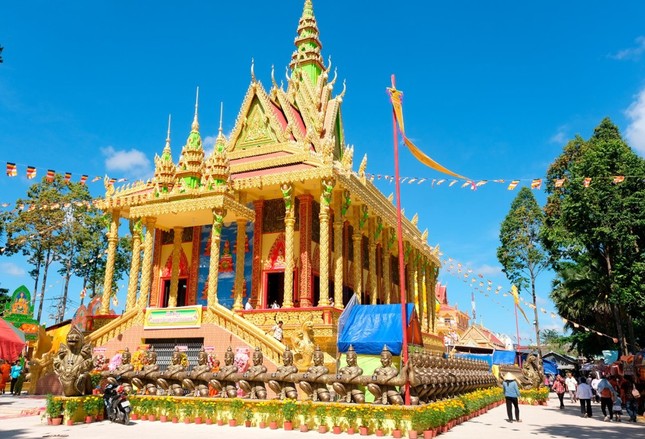 Ngôi chánh điện chùa Sóc Ven Cũ