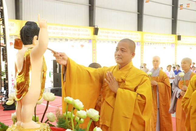 Lễ Tắm Phật theo truyền thống