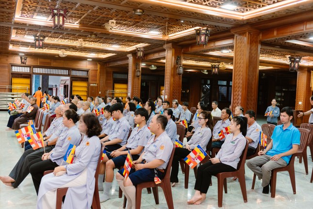 Phật tử tham dự