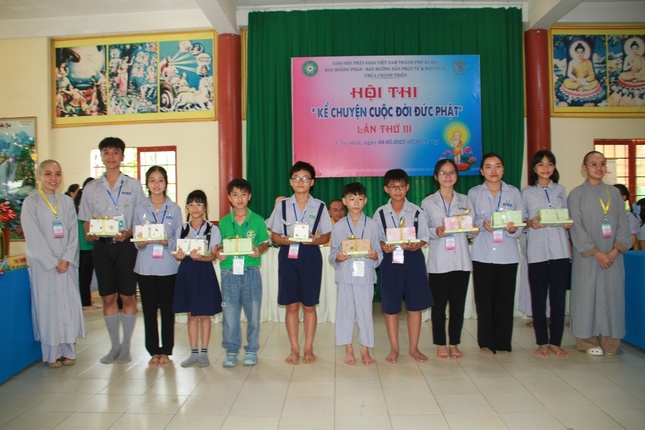 Các em Gia đình Phật tử tham gia hội thi