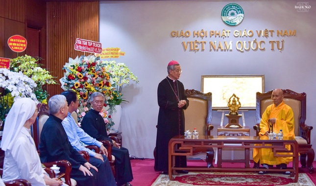 Tổng Giám mục Giuse Nguyễn Năng chúc mừng Đại lễ Phật đản đến chư vị giáo phẩm Hội đồng Chứng minh, Hội đồng Trị sự, Ban Trị sự GHPGVN TP.HCM Tổng Giám mục Giuse Nguyễn Năng chúc mừng Đại lễ Phật đản đến chư vị giáo phẩm Hội đồng Chứng minh, Hội đồng Trị sự, Ban Trị sự GHPGVN TP.HCM