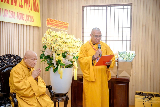 Thượng tọa Thích Phước Nguyên công bố quyết định bổ sung nhân sự Văn phòng II T.Ư