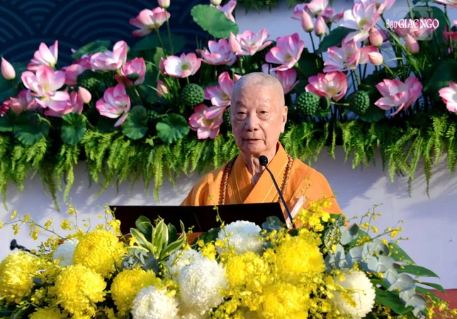 Đức Pháp chủ GHPGVN ban Thông điệp Đại lễ Phật đản Phật lịch 2569