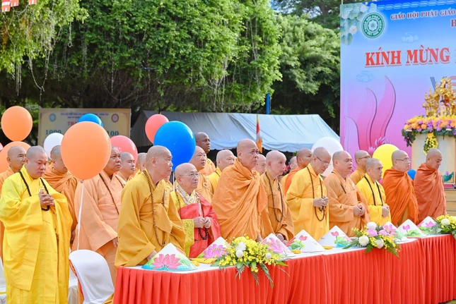 Chư tôn đức giáo phẩm chứng minh, tham dự Chư tôn đức giáo phẩm chứng minh, tham dự