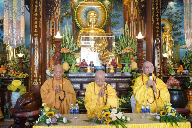 Chư vị giáo phẩm chứng minh