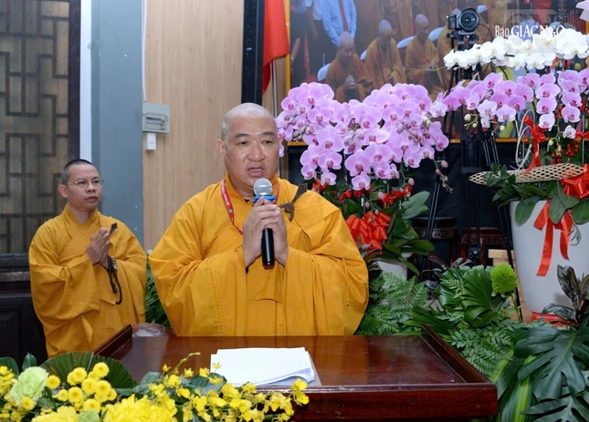 Thượng tọa Thích Phước Nguyên phát biểu cảm tạ