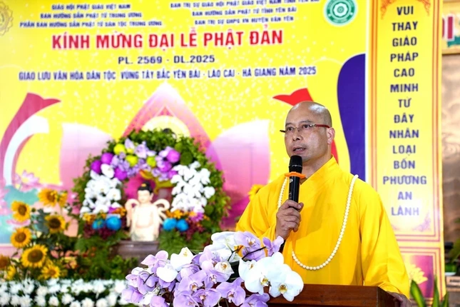 Thượng tọa Thích Minh Huy ban đạo từ Thượng tọa Thích Minh Huy ban đạo từ