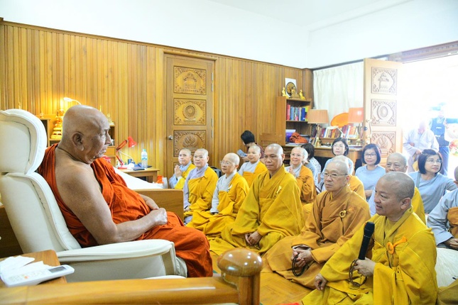 Phái đoàn thăm, vấn an sức khỏe Phó Tăng vương Phật giáo Myanmar - Hòa thượng Bhaddanta Vilasabhivansa tại chùa Vibissasari