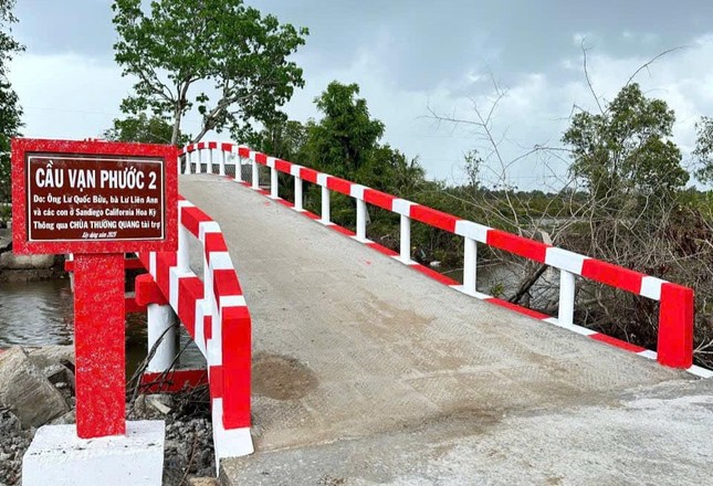Cây cầu Vạn Phước 2 với kết cấu bê-tông, cốt thép kiên cố được đưa vào sử dụng
