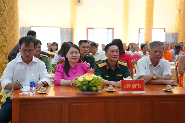 Đại diện lãnh đạo các cơ quan tham dự