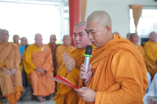 Đại đức Thích Minh Kính phát biểu nhận nhiệm vụ