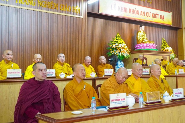 Chư tôn đức tham dự