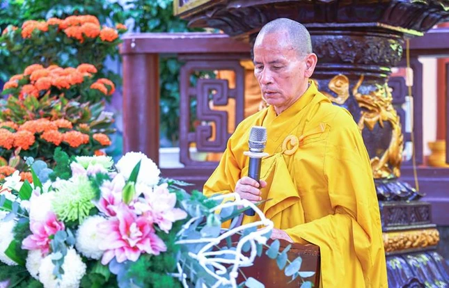 Hoà thượng Thích Thiện Thống, Trưởng ban Trị sự GHPGVN tỉnh đọc diễn văn khai mạc