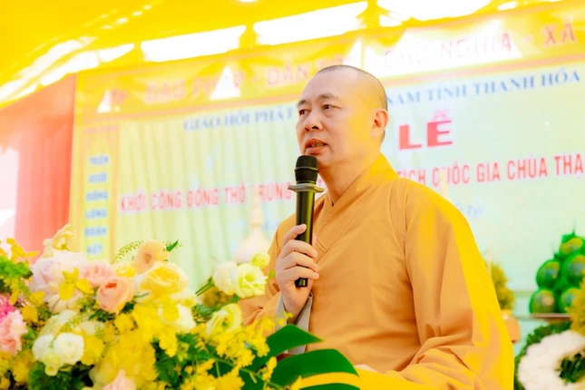 Thượng tọa Thích Tâm Đức ban đạo từ