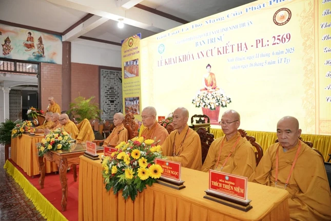 Chư tôn đức chứng minh, tham dự