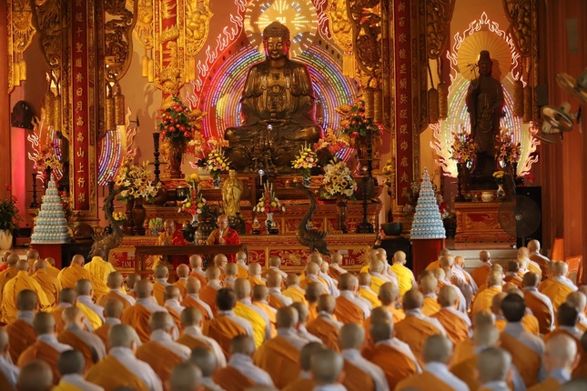 Khóa lễ tác pháp bắt đầu khóa An cư kiết hạ của Tăng, Ni tỉnh Phú Yên