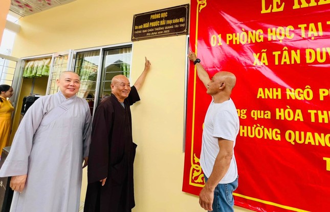 phòng học cho học sinh Trường Tiểu học Tân Hồng đưa vào sử dụng - Ảnh: T.Q