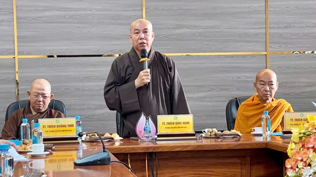 Thượng tọa Thích Giác Nghi công bố dừng hoạt động đối với Ban Trị sự GHPGVN cấp huyện Thượng tọa Thích Giác Nghi công bố dừng hoạt động đối với Ban Trị sự GHPGVN cấp huyện