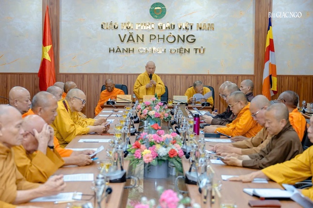 Trưởng lão Hòa thượng Thích Thiện Nhơn chủ trì buổi họp của Ban Thường trực, Ban Chỉ đạo