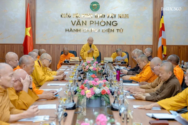 Trưởng lão Hòa thượng Thích Thiện Nhơn chủ trì buổi họp của Ban Thường trực, Ban Chỉ đạo