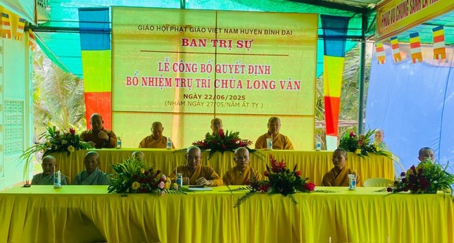 Chư tôn đức chứng minh, tham dự