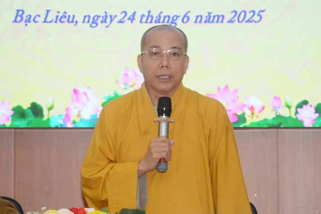 Thượng tọa Thích Giác Nghi chủ trì hội nghị Thượng tọa Thích Giác Nghi chủ trì hội nghị