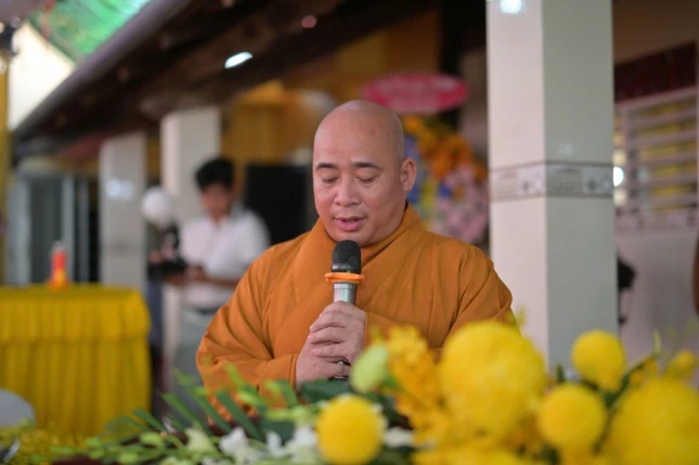 Đại đức Thích Trí Thuận công bố quyết định bổ nhiệm trụ trì chùa Tân Lâm