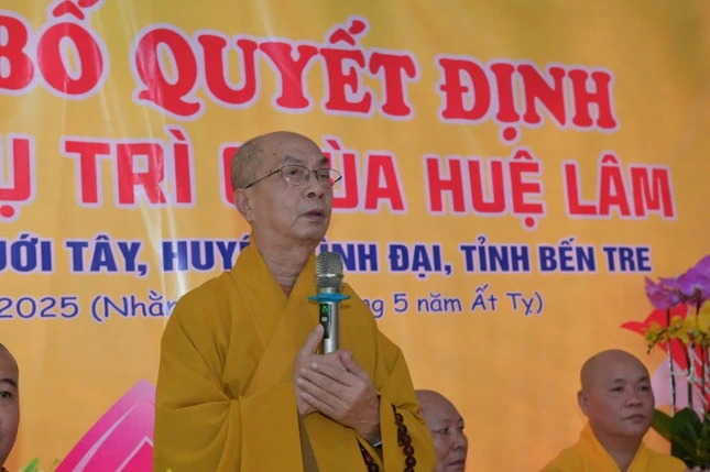 Hòa thượng Thích Nhựt Tấn ban đạo từ