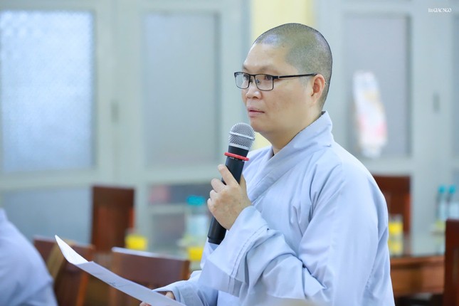 Ni sư Thích nữ Huệ Đức trình kế hoạch hoạt động Phật sự của Phân ban Ni giới T.Ư