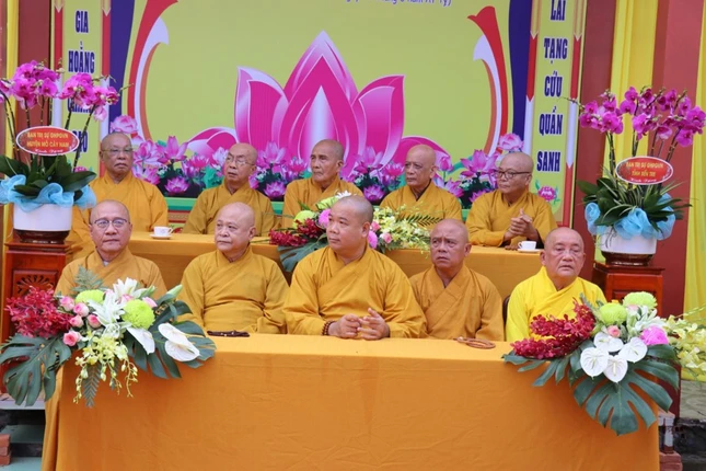 Chư tôn đức chứng minh, tham dự