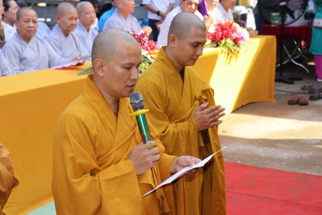 Thượng tọa Thích Minh Mẫn phát nguyện nhận nhiệm vụ Thượng tọa Thích Minh Mẫn phát nguyện nhận nhiệm vụ