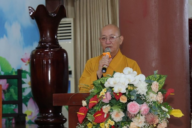 Thượng tọa Thích Quảng Tâm phát biểu tri ân Thượng tọa Thích Quảng Tâm phát biểu tri ân