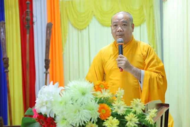 Thượng tọa Thích Trí Thọ phát biểu cảm tạ