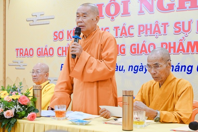 Trưởng lão Hòa thượng Thích Như Thị ban đạo từ