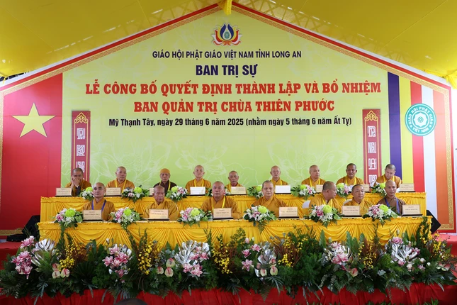 Chư tôn giáo phẩm chứng minh, tham dự