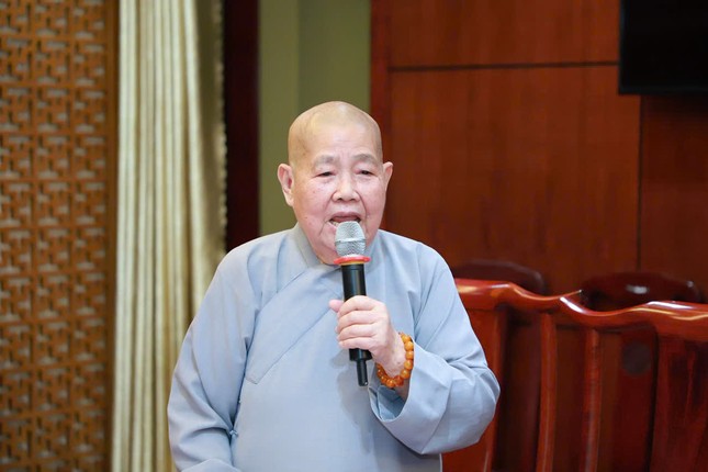 Ni trưởng Thích nữ Từ Nhẫn phát biểu khai mạc