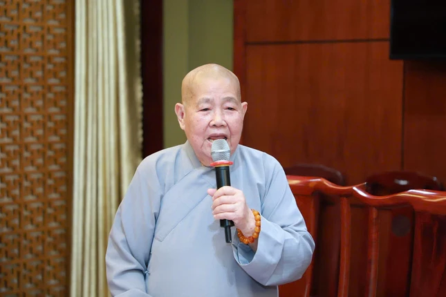 Ni trưởng Thích nữ Từ Nhẫn phát biểu khai mạc