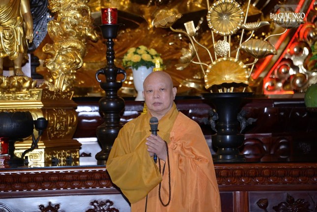 Hòa thượng Thích Lệ Trang có vài lời trước đại chúng trước khóa lễ