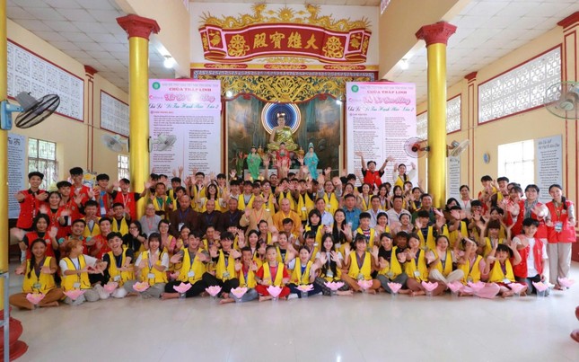 Chụp ảnh lưu niệm