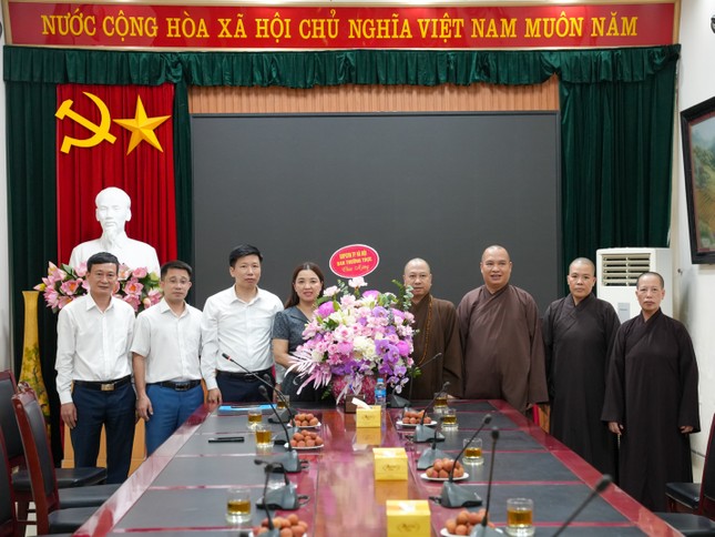 Chuyến thăm thể hiện sự gắn bó của Phật giáo với các đơn vị địa phương