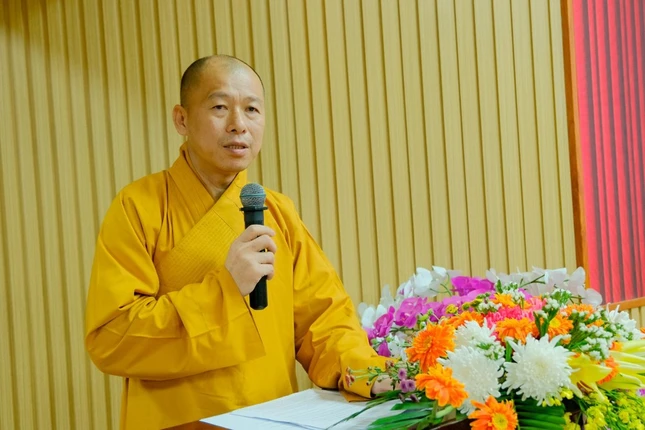 Thượng tọa Thích Minh Nhẫn công bố quyết định và thông qua danh sách Ban Trị sự GHPGVN tỉnh An Giang nhiệm kỳ 2022-2027