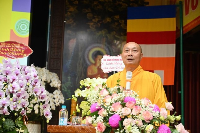 Thượng tọa Thích Tục Minh công bố quyết định phê chuẩn danh sách nhân sự Ban Trị sự GHPGVN TP.Hải Phòng Thượng tọa Thích Tục Minh công bố quyết định phê chuẩn danh sách nhân sự Ban Trị sự GHPGVN TP.Hải Phòng