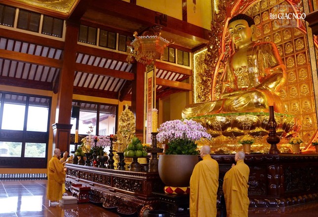 Bố-tát là ngày trưởng tịnh, định kỳ thuyết giới theo Luật Phật chế định