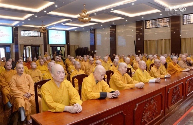 Chư tôn đức tham dự Chư tôn đức tham dự