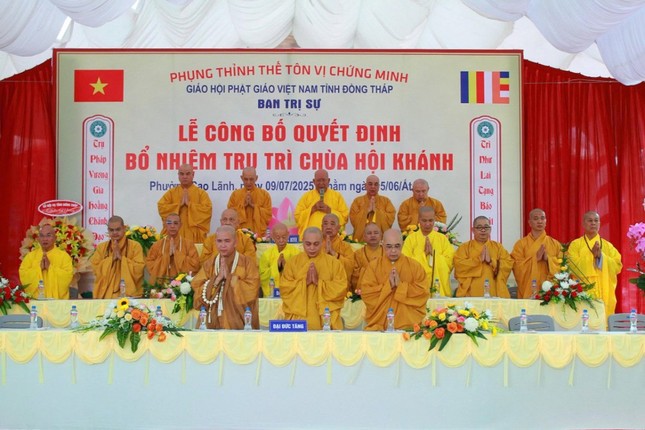 Chư tôn đức chứng minh, tham dự