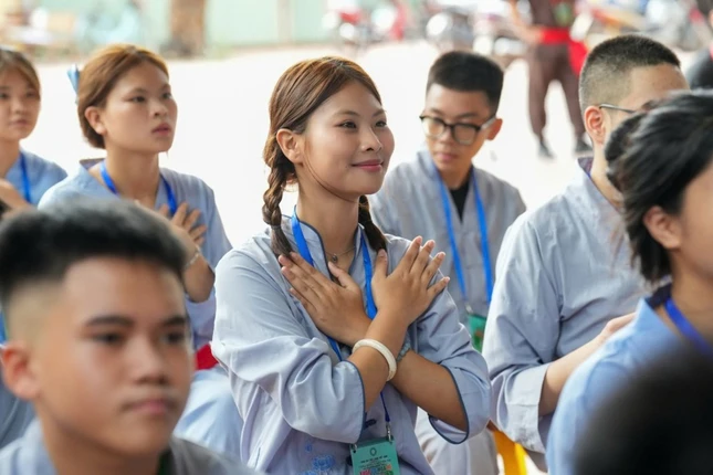 Các bạn cùng nhau học tập trong thời gian 7 ngày 6 đêm Các bạn cùng nhau học tập trong thời gian 7 ngày 6 đêm