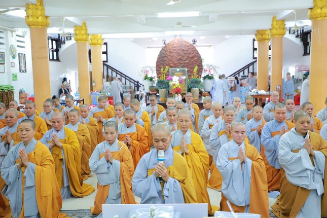 Chư hành giả Ni chùa Phổ Đức (tỉnh Đồng Tháp)